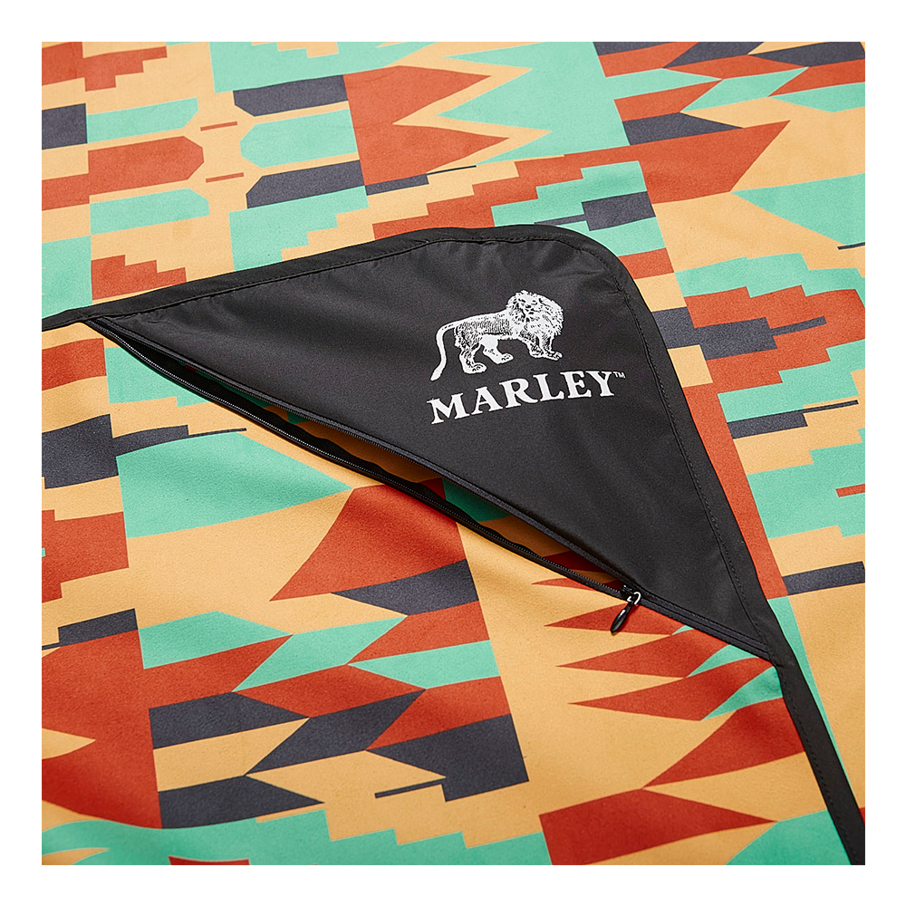 Bob Marley x Slowtide Rocker Quick-Dry Picnic Blanket Details