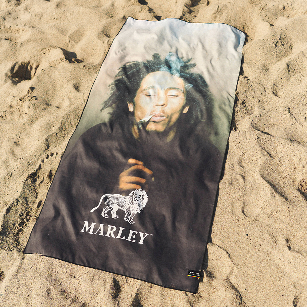 Bob Marley x Slowtide One Drop Quick-Dry Travel Towel - Bob Bob Marley x Slowtide One Drop Quick-Dry Travel Towel - Bob